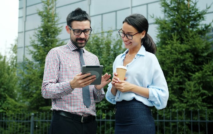 Article Image for Navigating the Global Job Market in Tech